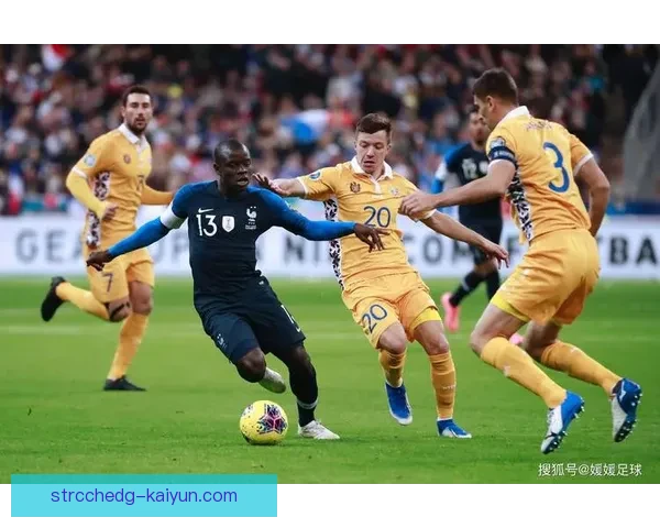 欧洲超级杯激战正在上演，顶级球队并肩作战，状态回暖值得关注。